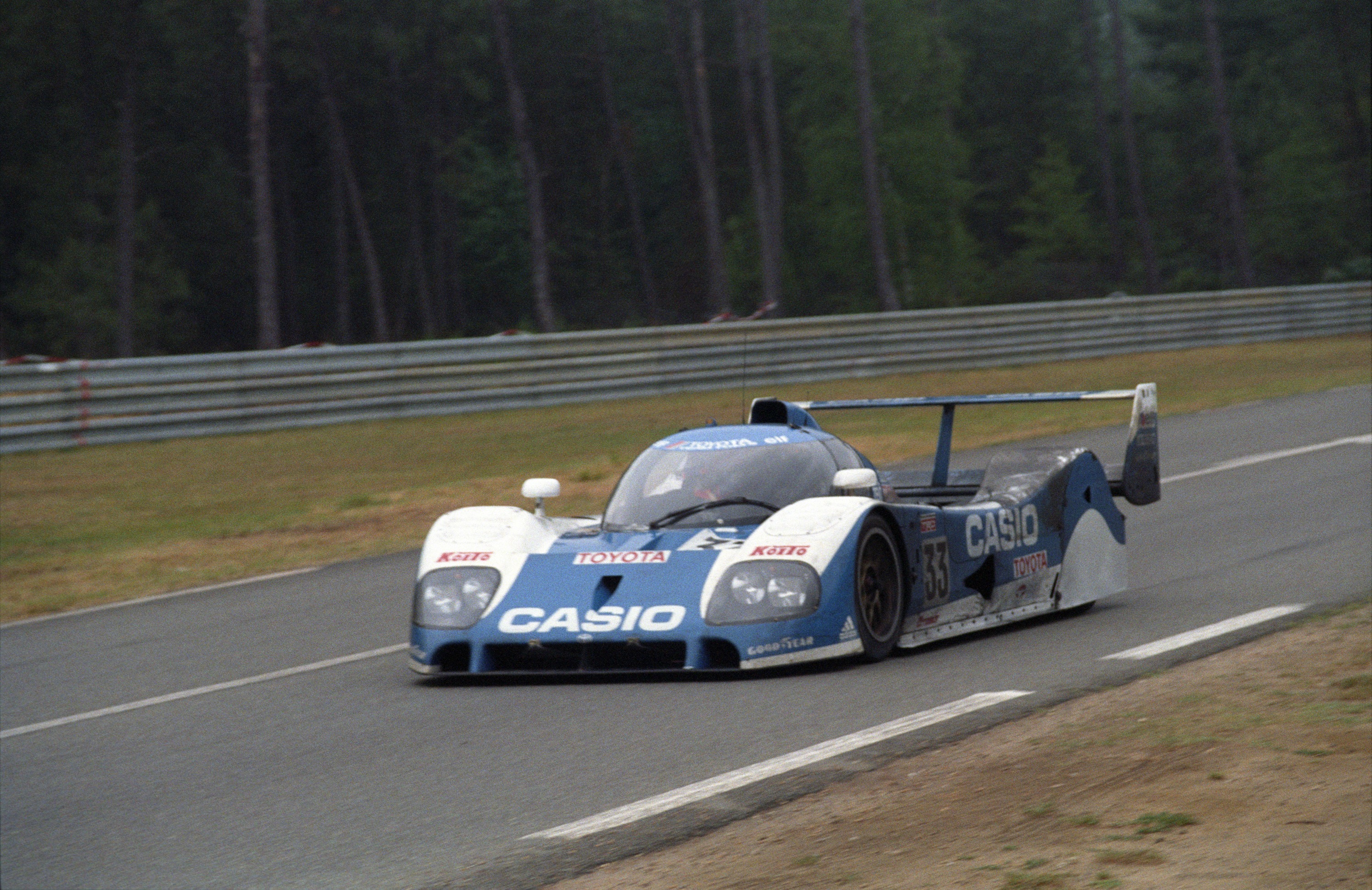 The #33 TS010 driven by Masanori Sekiya, Kenny Acheson and Pierre-Henri Raphanel failed after six laps