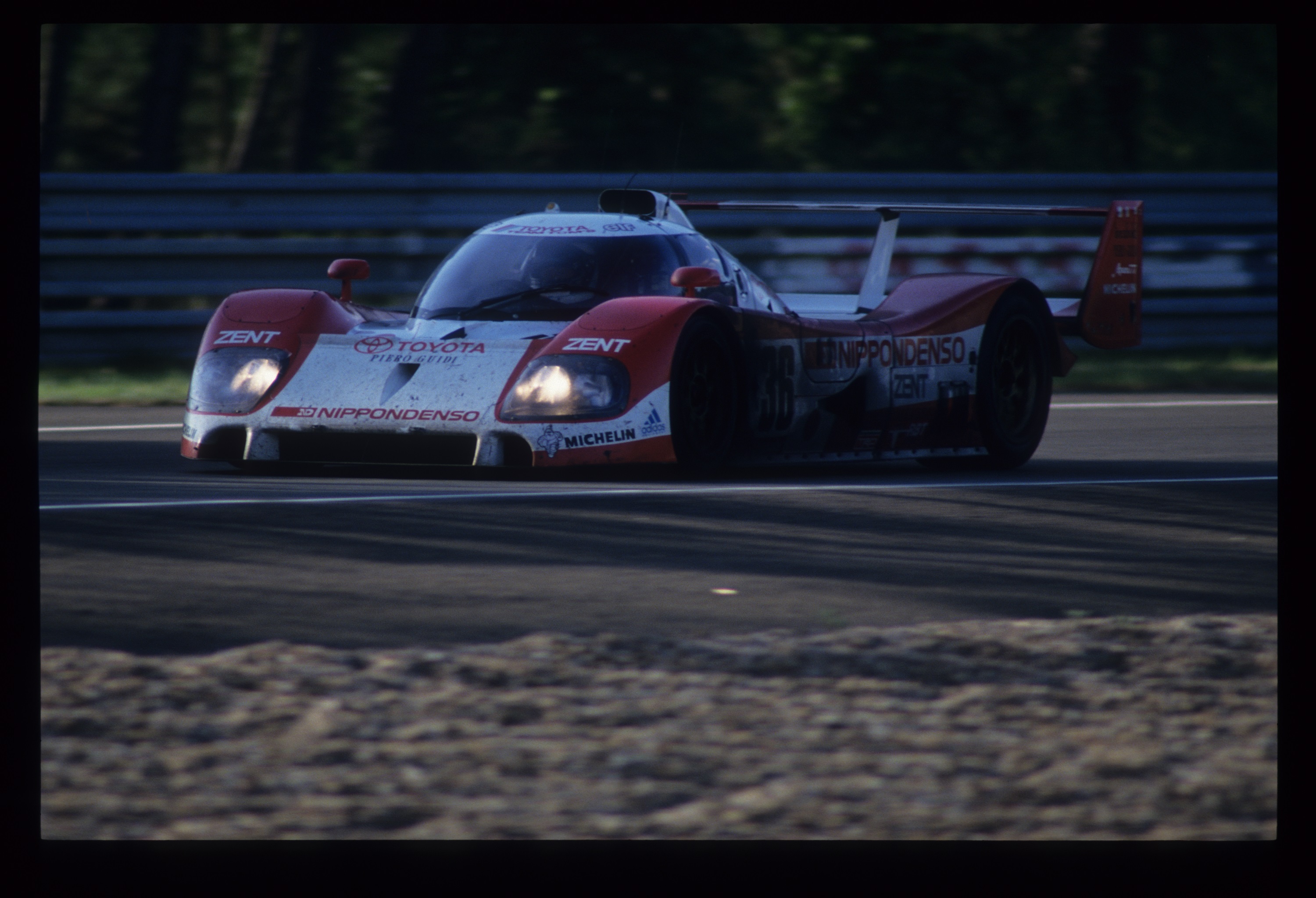 The TS010s weren't released at the 24 Hours until 1993! The famous Japanese sports prototype championship was also cancelled, as was the world championship.