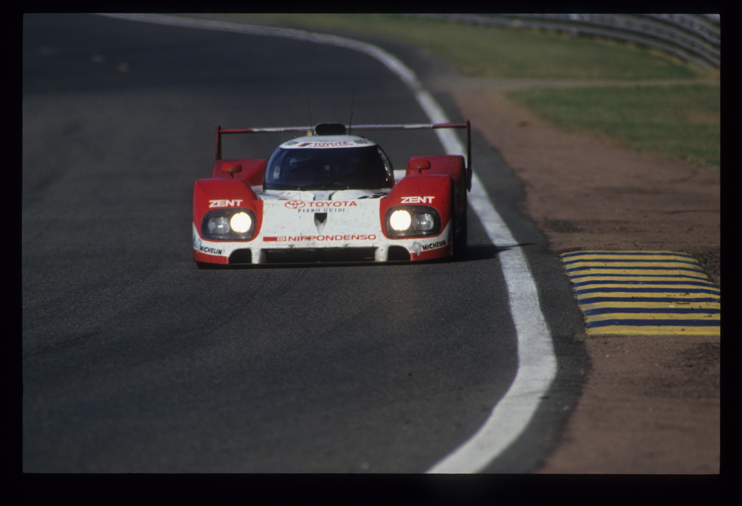 The #36 Toyota looked as if it was flying around the track. Future F1 world champion runner-up Eddie Irvine teamed up with Masanori Sekiya and Toshio Suzuki.